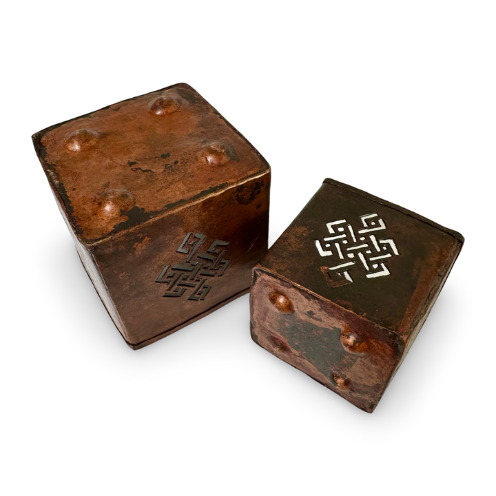 "Endless knot" copper candle cup