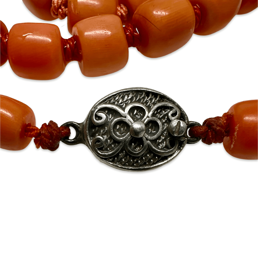 Alte Korallen - Kette mit grosser Silber - Perle - Atelier Tibet