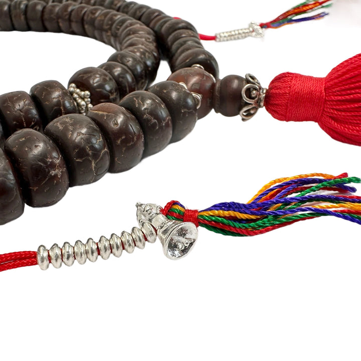 Bodhisamen-Mala mit Silberperlen und Quaste - Atelier Tibet