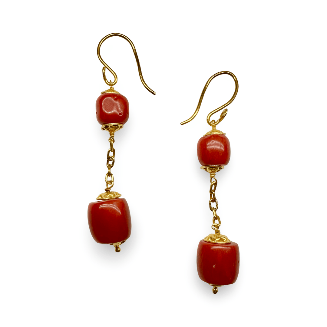 Exquisite antike Ohranhänger aus alten Korallen und Gold - Atelier Tibet
