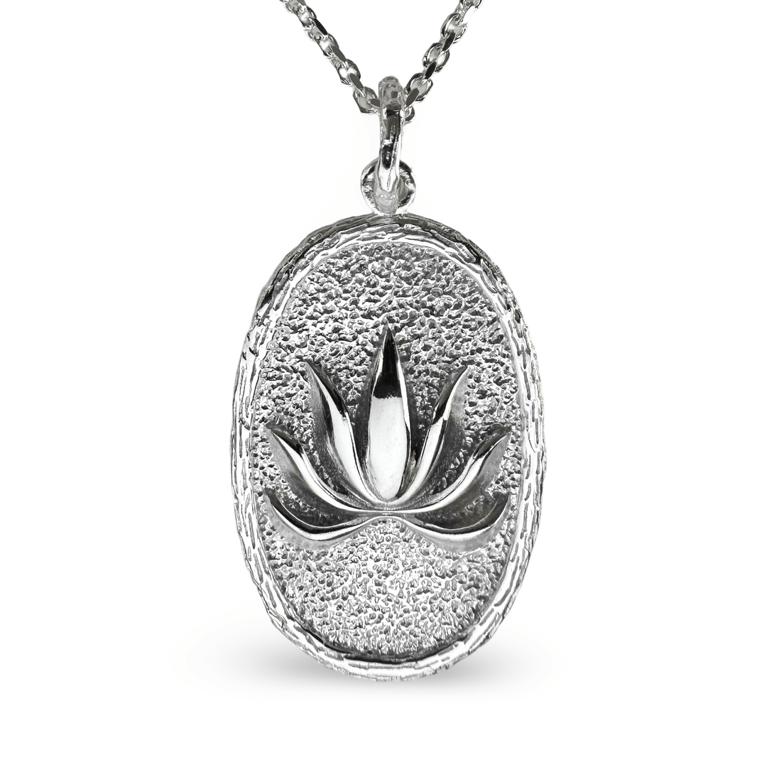 Grosser Lotus - Anhänger aus Silber - Atelier Tibet