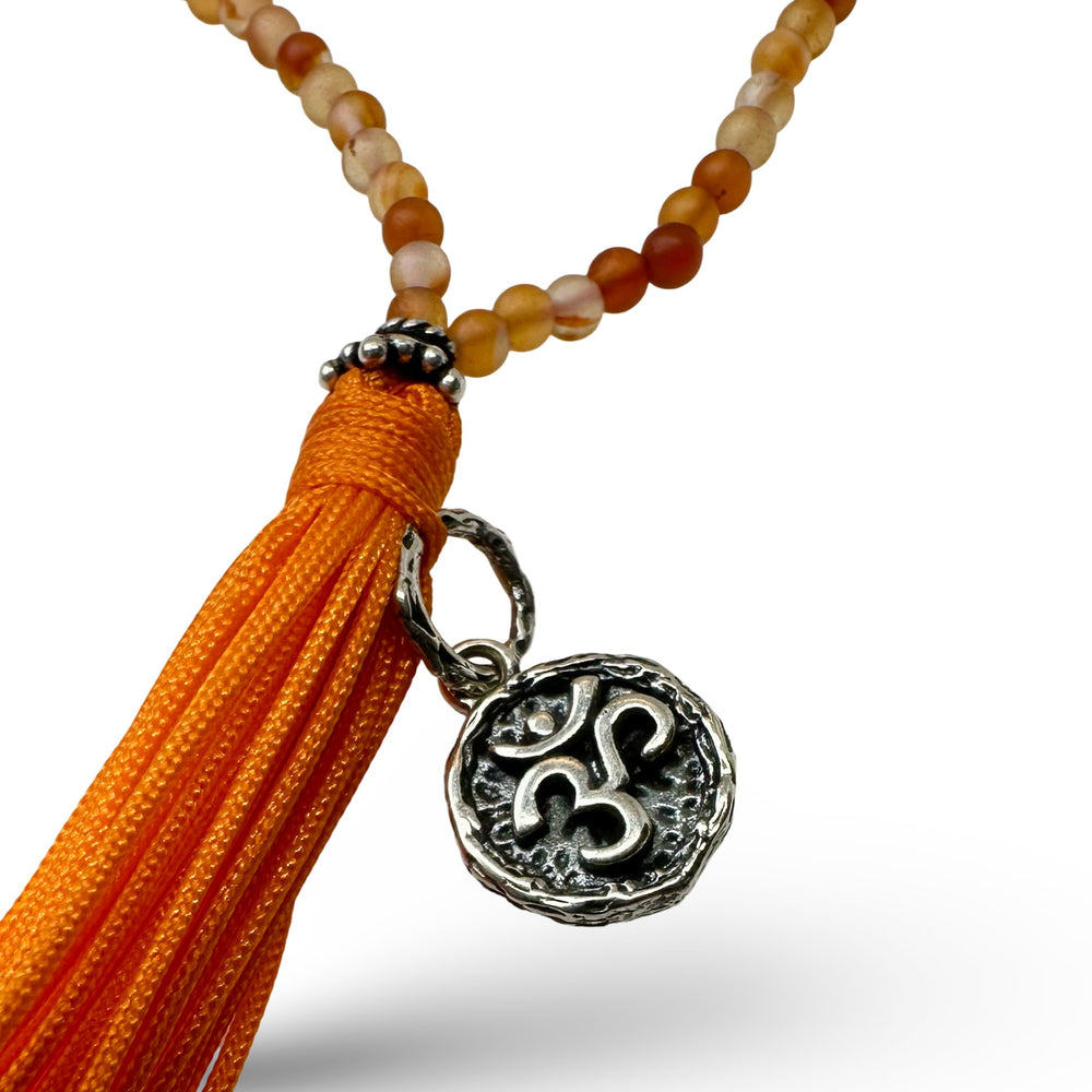 Karneol - Kette mit Silber - «OM» - Atelier Tibet