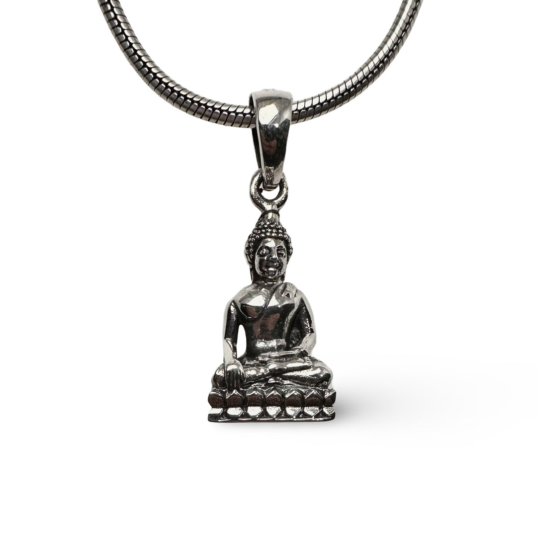 Kleiner Buddha - Anhänger aus Silber - Atelier Tibet
