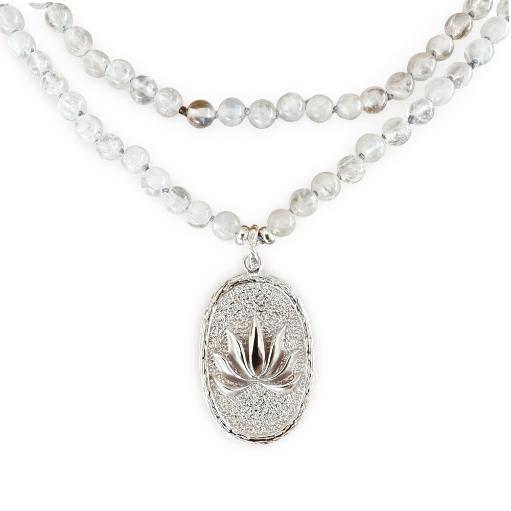 Mondstein - Kette mit Lotus - Anhänger - Atelier Tibet