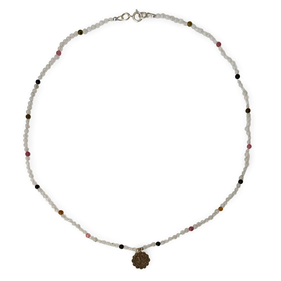 Mondstein - und Turmalin - Kette mit Lotus - Anhänger - Atelier Tibet
