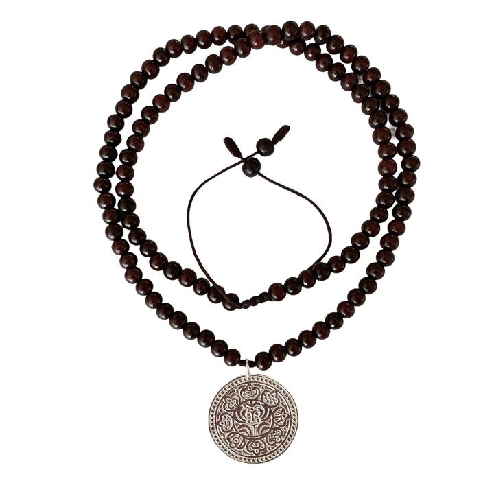 Rosenholz-Mala mit Silber-Anhänger - Atelier Tibet