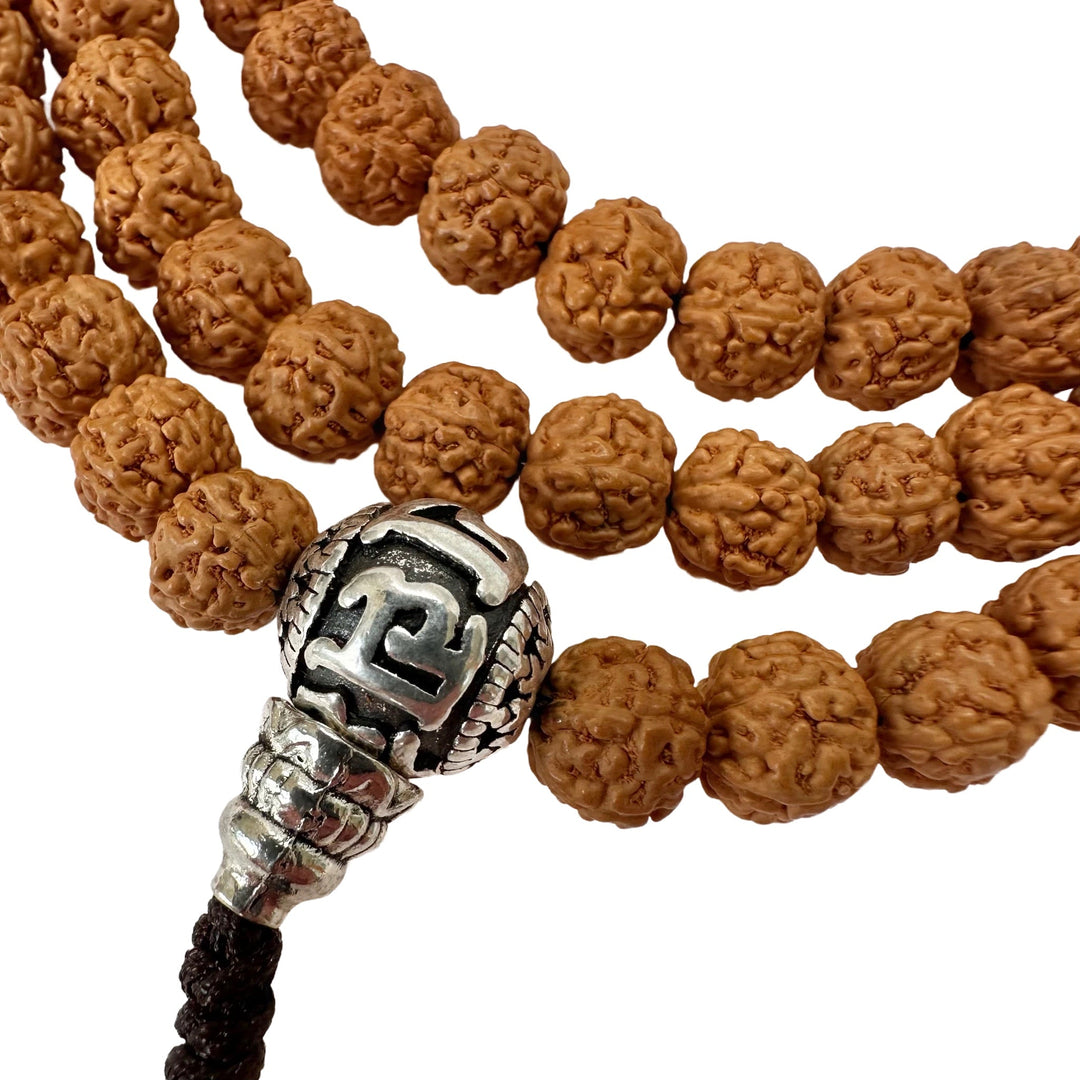 Rudraksha Mala (⌀ 7 mm) mit Metall-Guru-Perle - Atelier Tibet