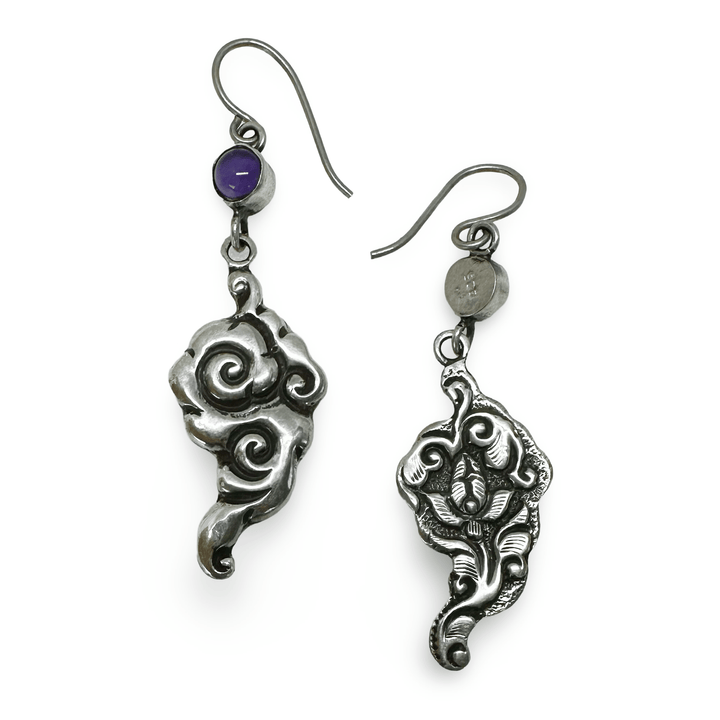 Tibetische Wolken Ohranhänger aus Silber mit Amethyst - Atelier Tibet
