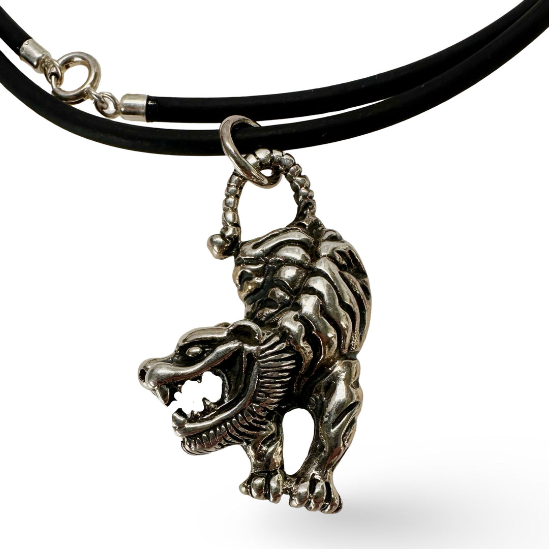 Tiger aus Silber an schwarzer Schnur - Atelier Tibet