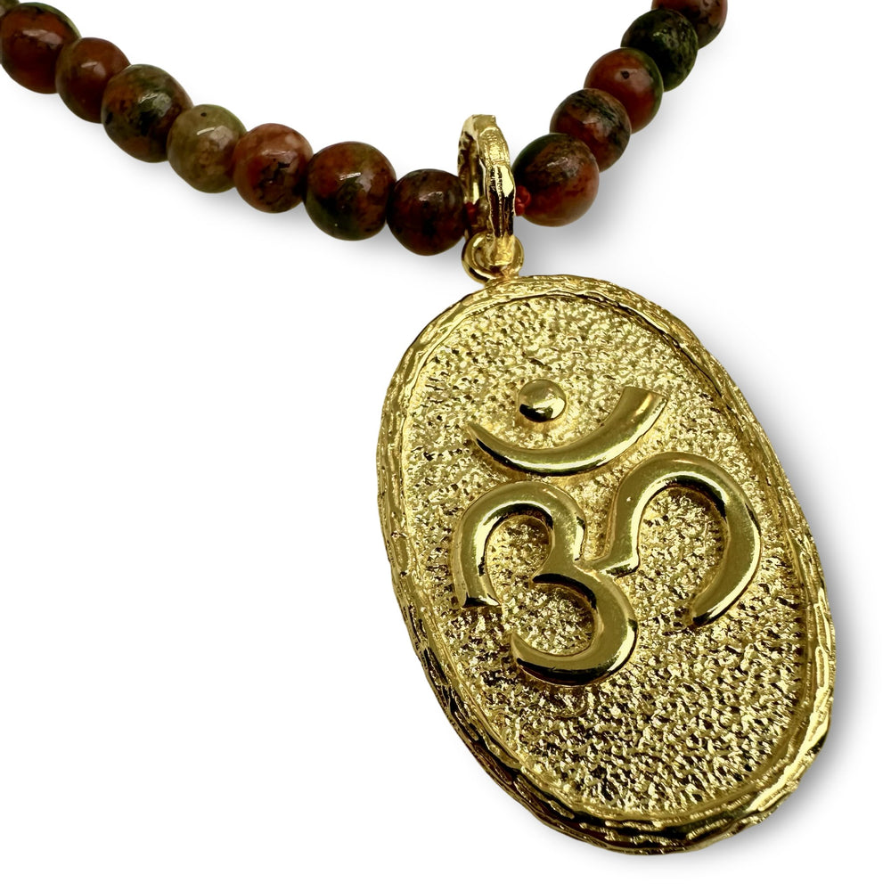 Unakit - Kette mit vergoldetem OM - Anhänger - Atelier Tibet
