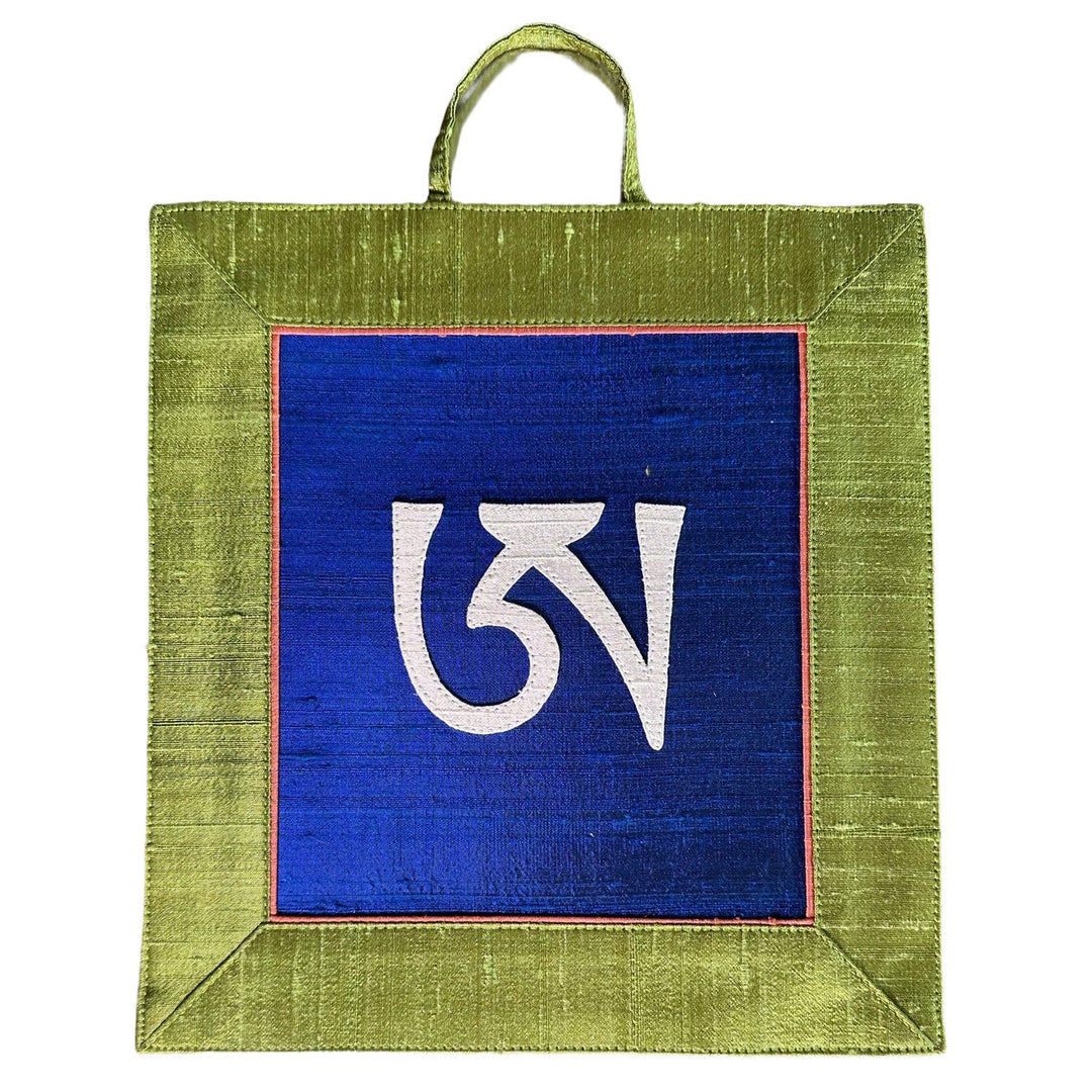 ཨ (AH)-Wandbehang aus Seidenbrokat - Atelier Tibet