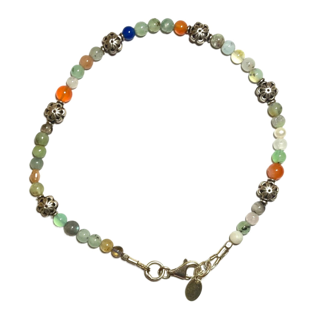 Fusskette aus verschiedenen Steinen und Silberelementen - Atelier Tibet