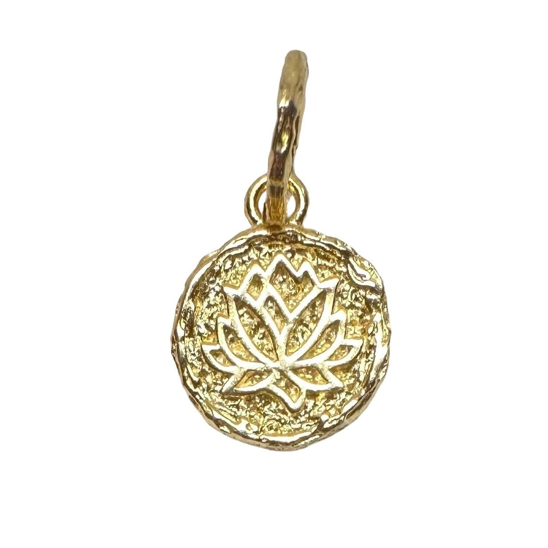 Kleiner Lotus-Anhänger, Silber oder vergoldet - Atelier Tibet