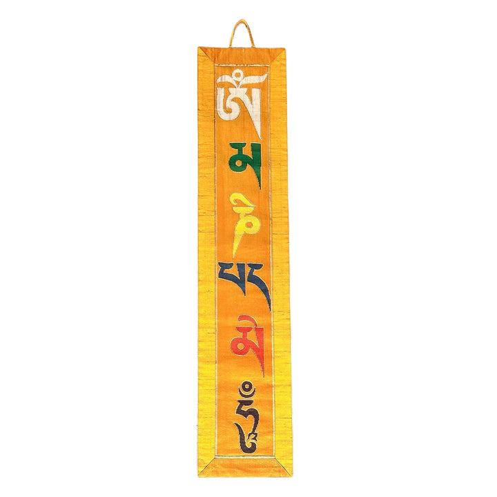 «Om Mani Padme Hum»-Wandbehang aus Seidenbrokat - Atelier Tibet