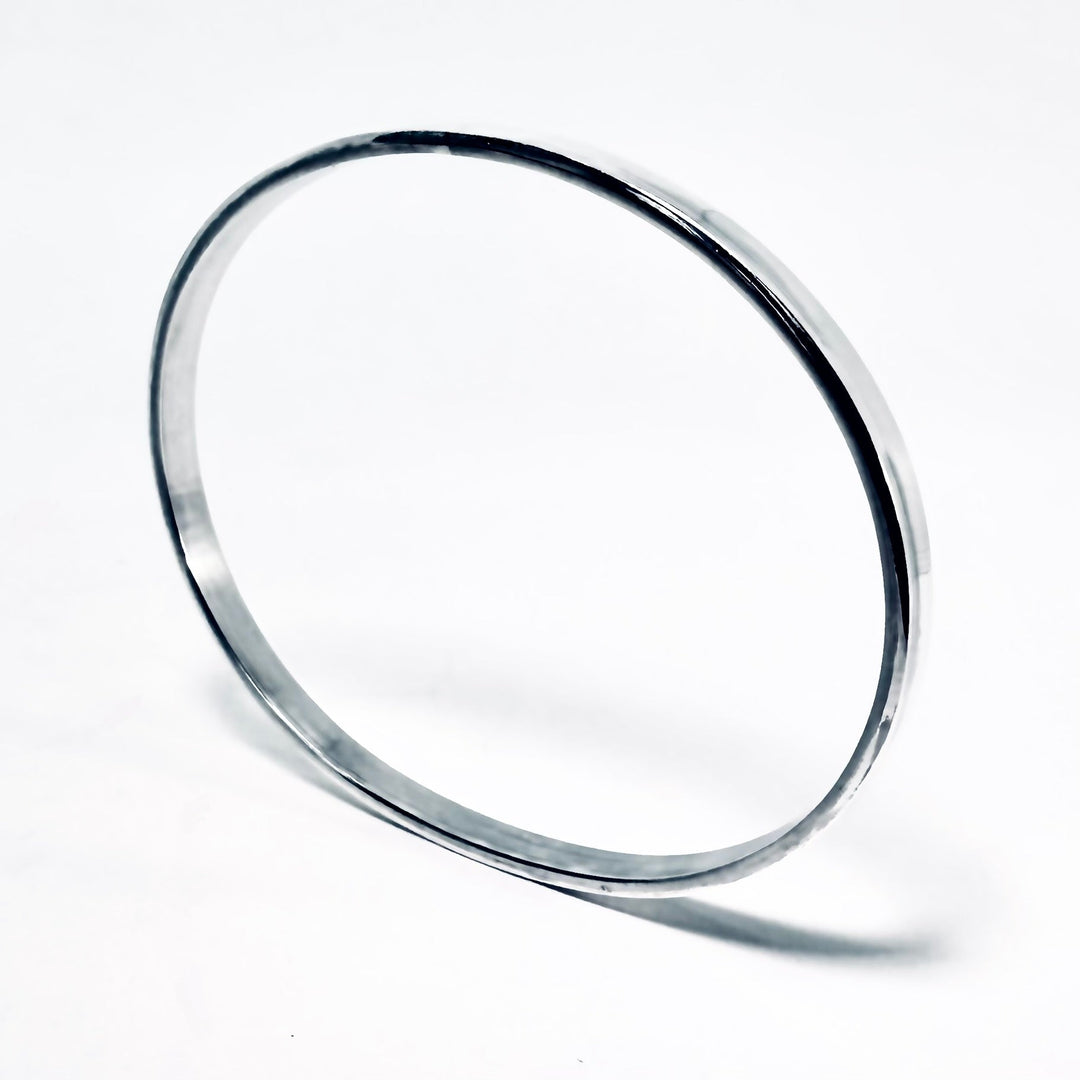 Ovale, flache Silber-Armreifen - Atelier Tibet