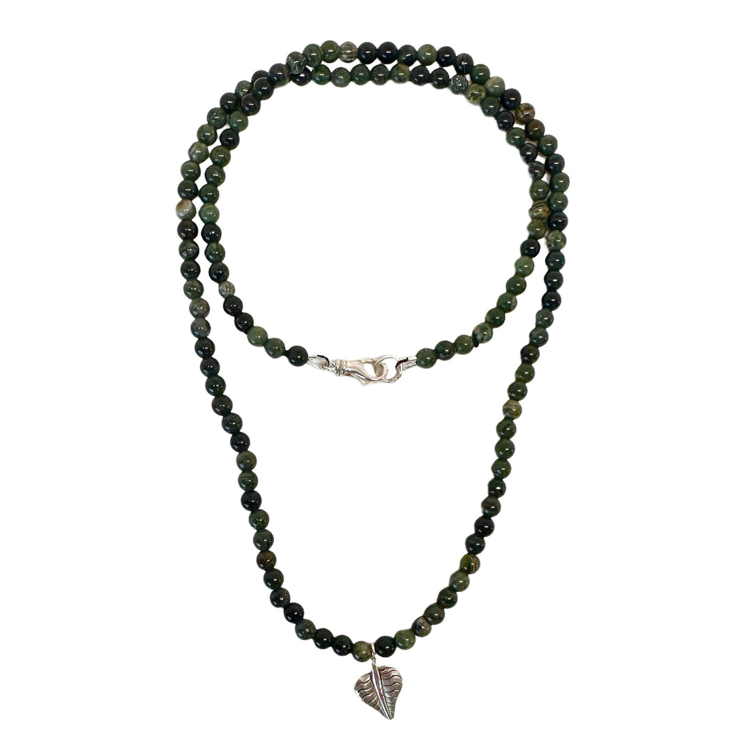 Regenwald Jaspis-Kette mit Silber-Anhänger «Bodhi-Blatt» - Atelier Tibet