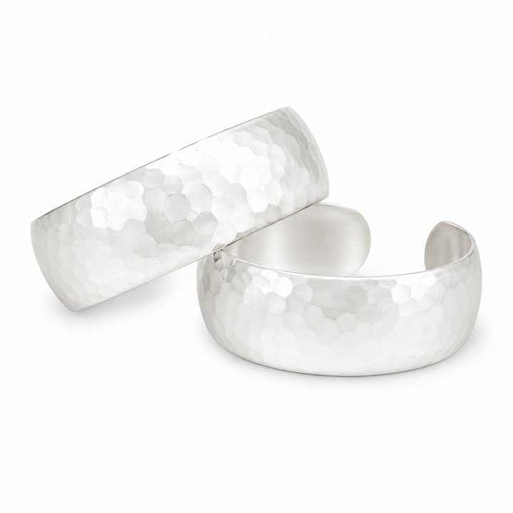 Bracciale curvo in argento, liscio o martellato