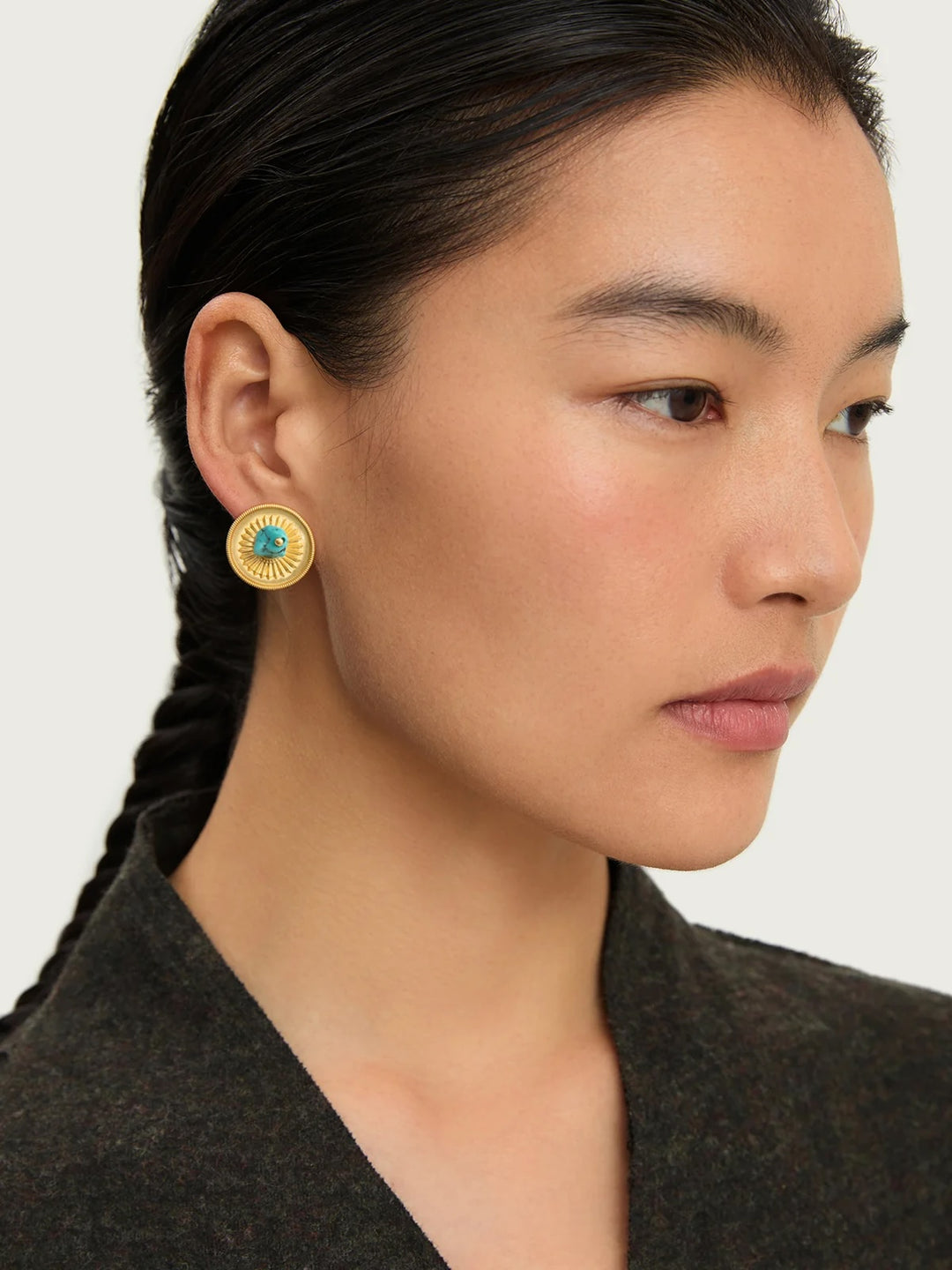 Vergoldete tibetische Ohrstecker mit Türkis · CHARU × Yitso