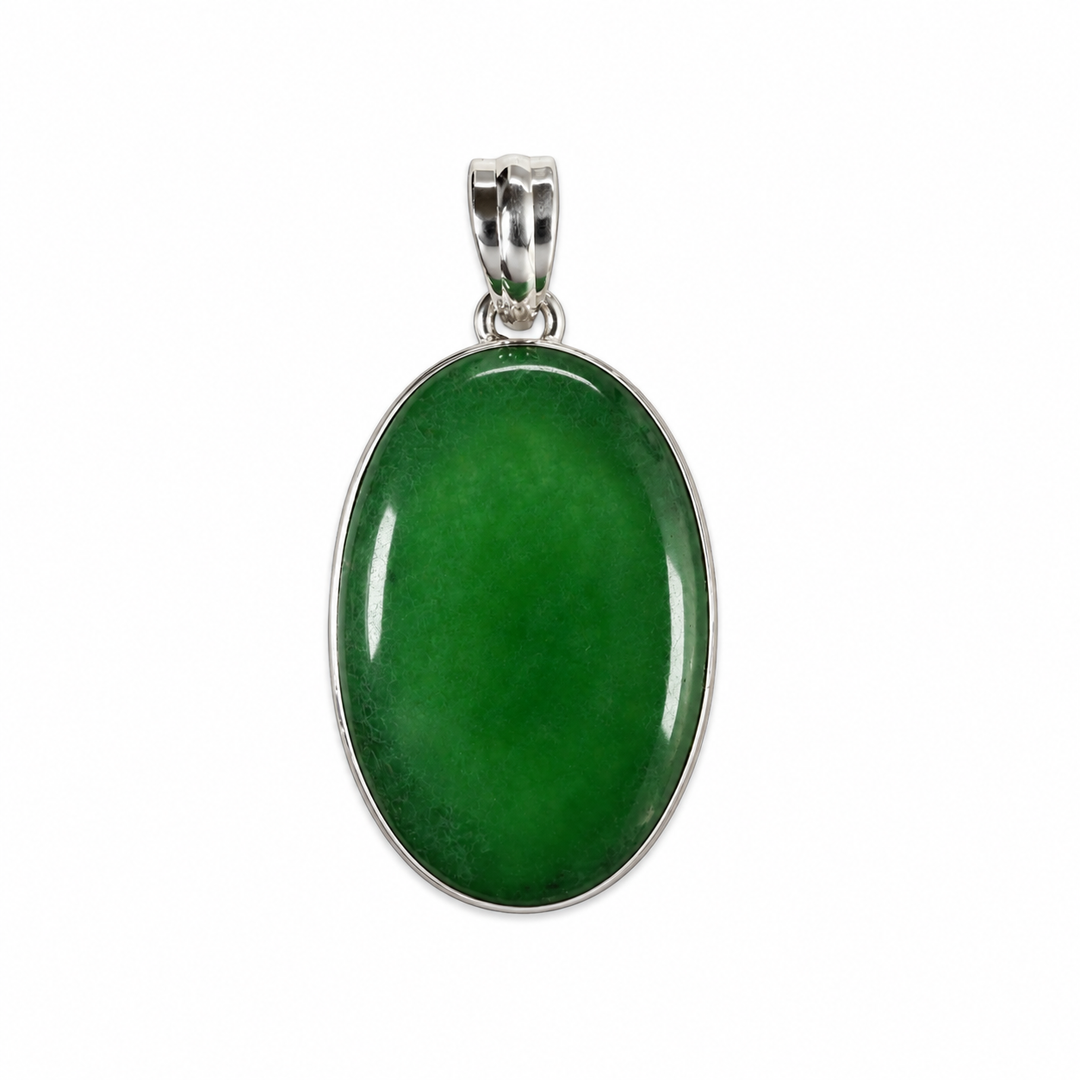 Grosser Anhänger mit grüner Jade