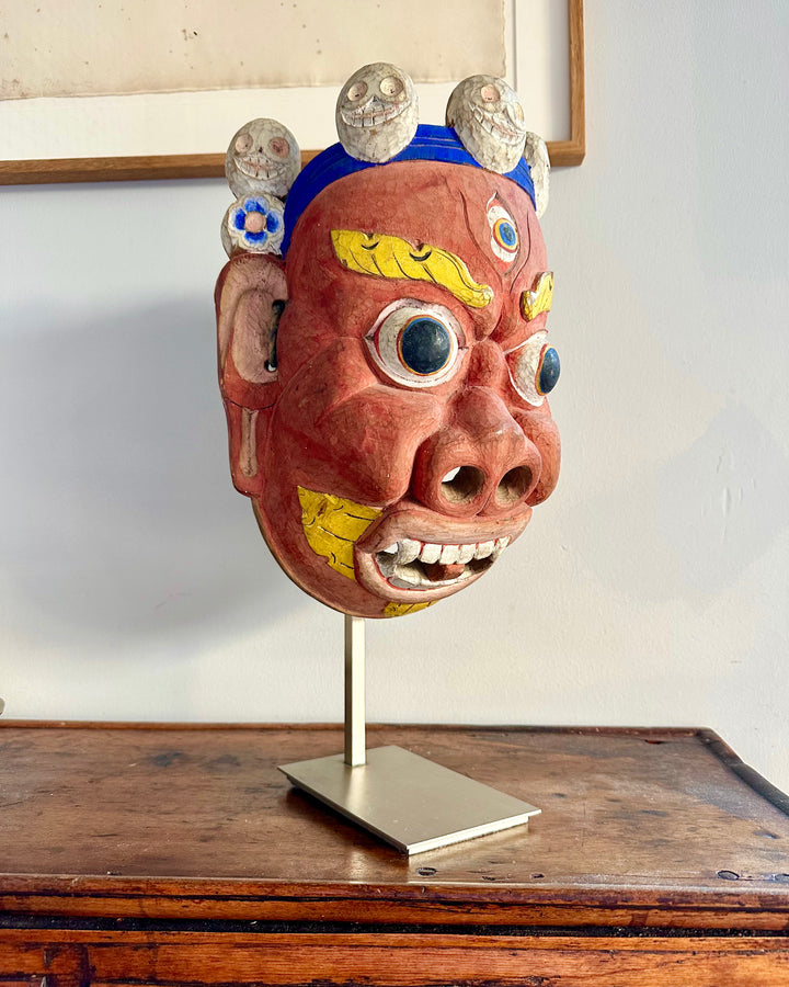 Alte, bemalte Cham-Mahakala-Maske  aus dem Himalaya-Gebiet