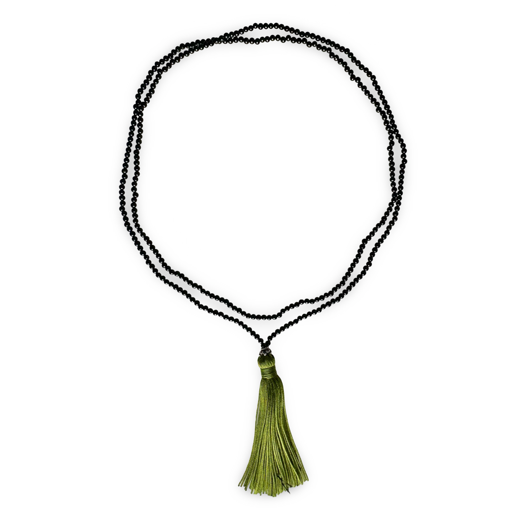 Collana in onice con nappa verde oliva