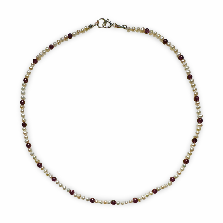 Collier avec perles d'eau douce et de grenat