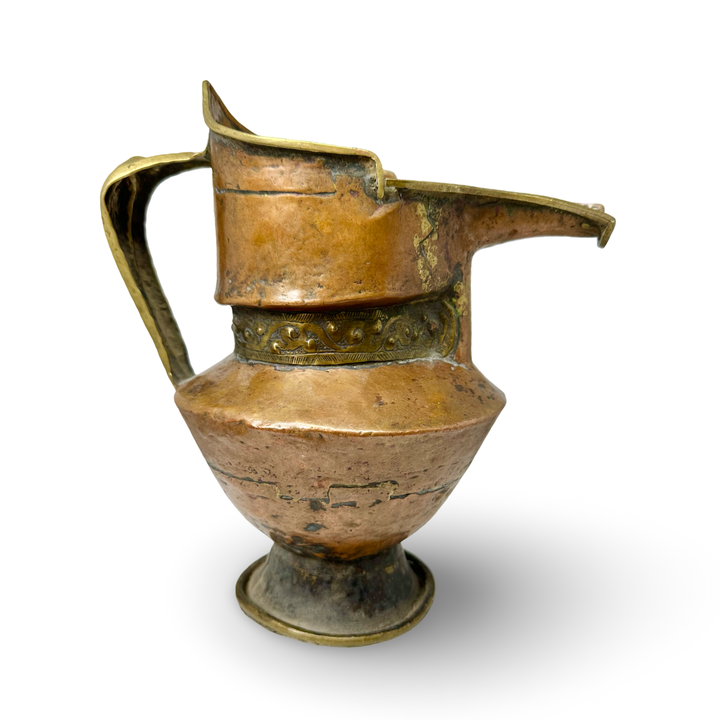 Antica brocca tibetana con cappello da monaco ("Brocca con cappello da monaco")