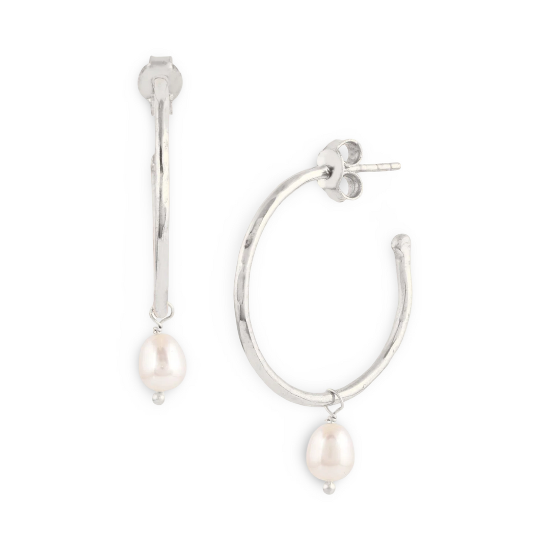 Boucles d'oreilles créoles en argent avec pendentifs en perles