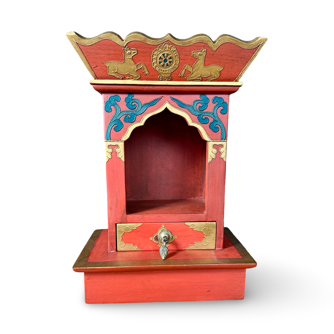 Tibetischer Schrein mit Dharmarad und Hirschen