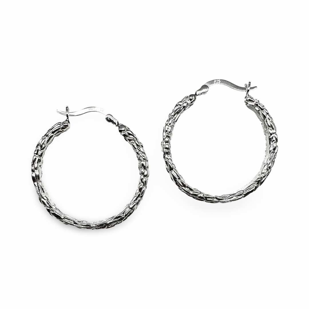 Bellissimi creoli in argento con struttura organica (30 mm)