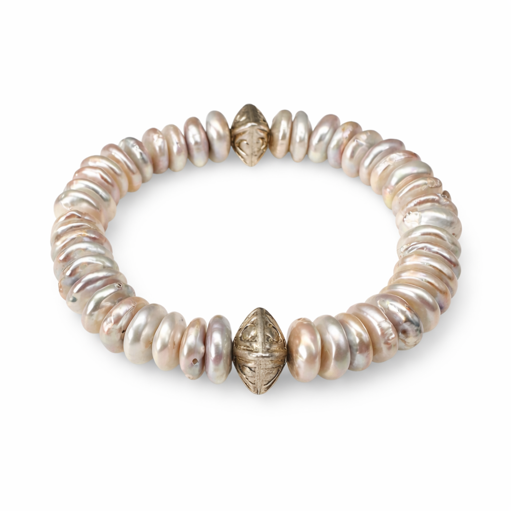 Mala-Armband mit flachen Süsswasser- und Silberperlen