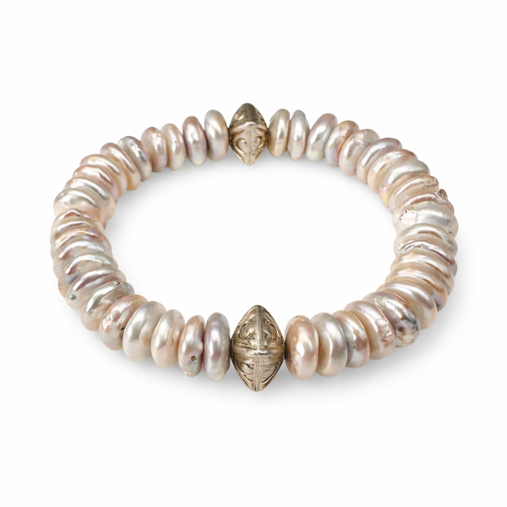 Mala-Armband mit flachen Süsswasser- und Silberperlen