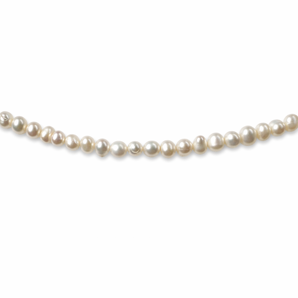 Fine pearl necklace