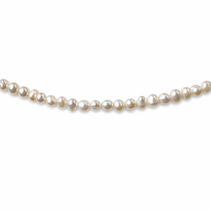 Fine pearl necklace