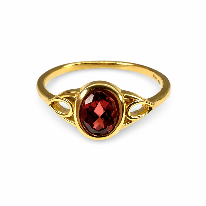 Anello in argento placcato oro con granato