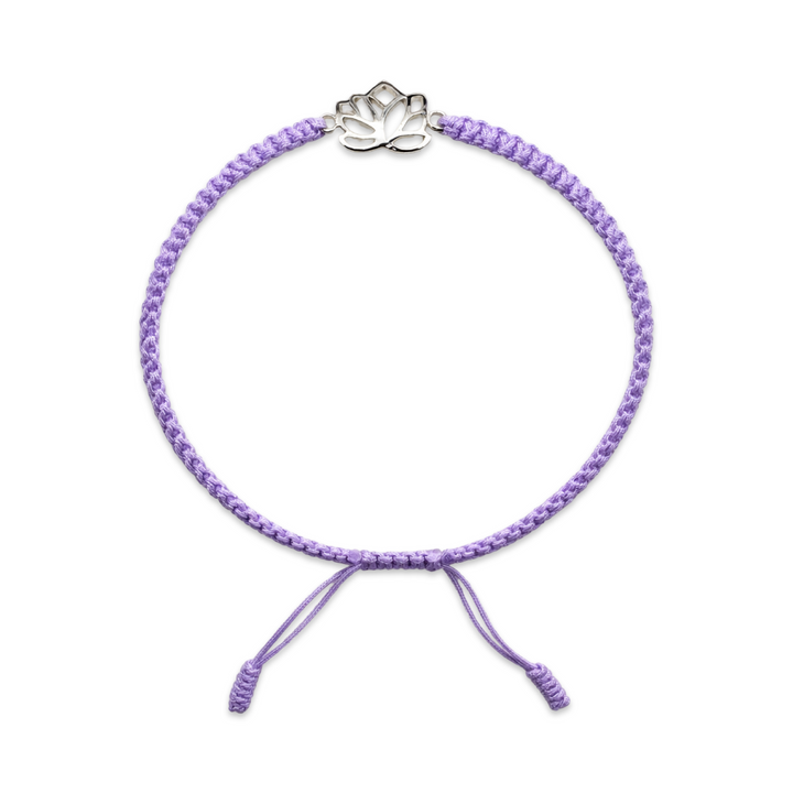 Bracelet porte-bonheur noué à la main – Fleur de lotus en argent