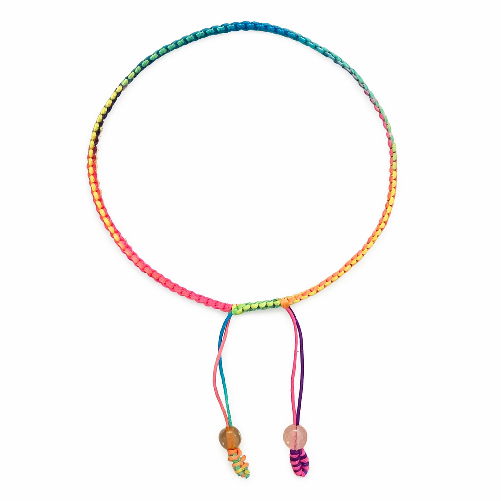 Bracciale colorato annodato a mano