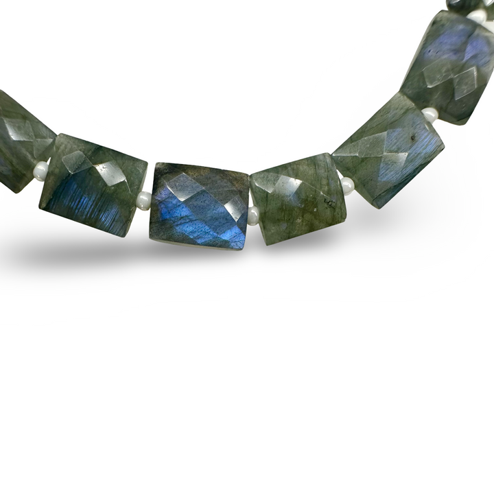 Very elegant labradorite bracelet
