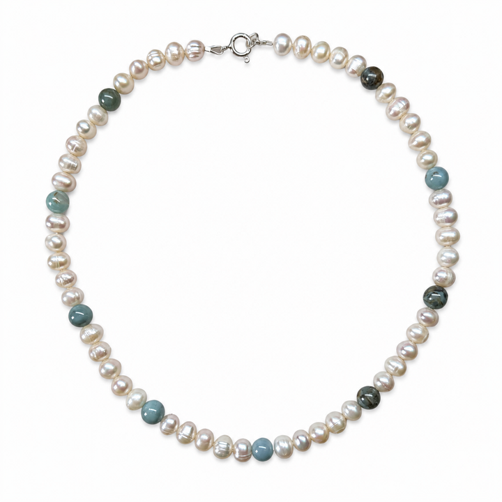 Collier de perles d'eau douce avec agate bleue