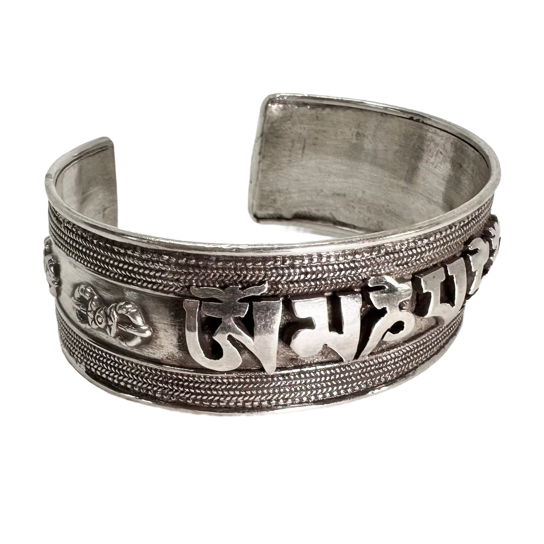 Tibetische Mantra-Armspange aus Silber