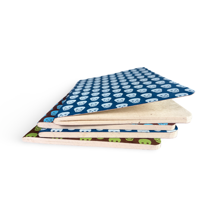 Carnet en papier lokta - motif tête de mort, imprimé à la main