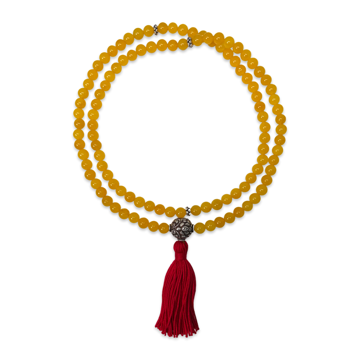 Mala composée de 108 perles de jade avec perle gourou en argent ciselé