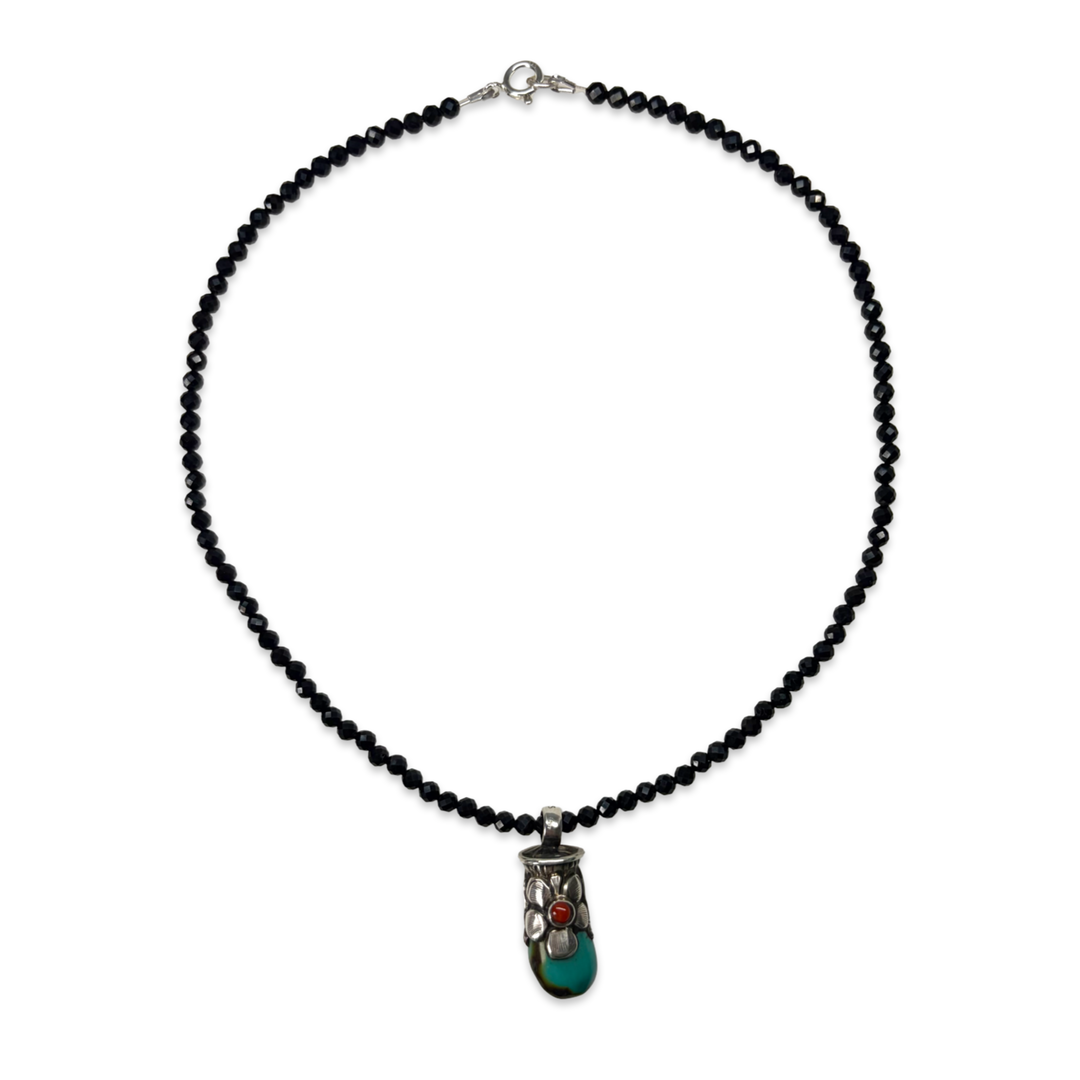 Onyx-Kette mit tibetischem Türkis-Anhänger