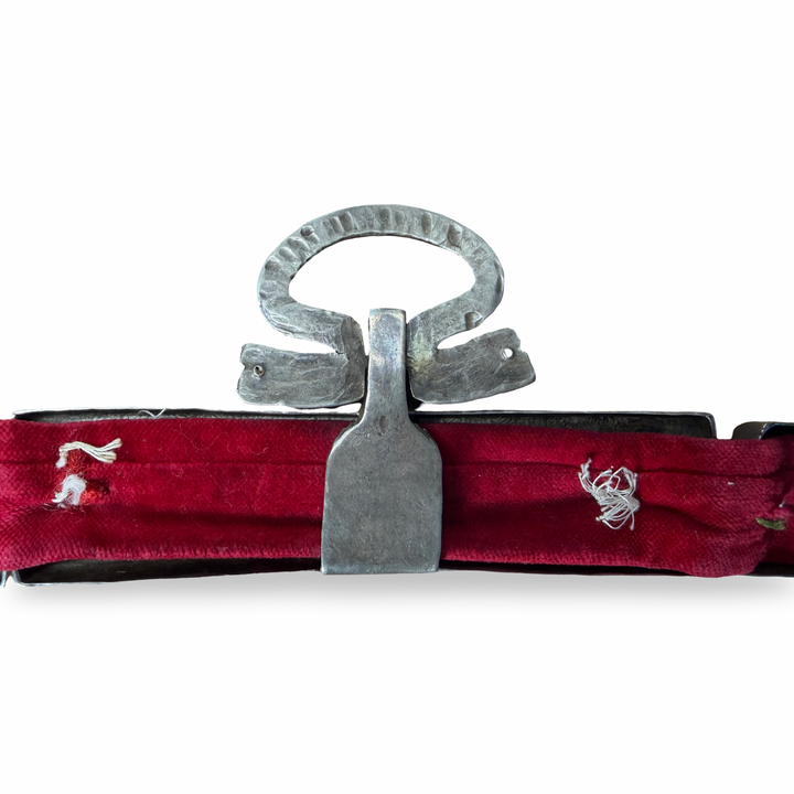 Cintura tibetana antica con placche d'argento traforate