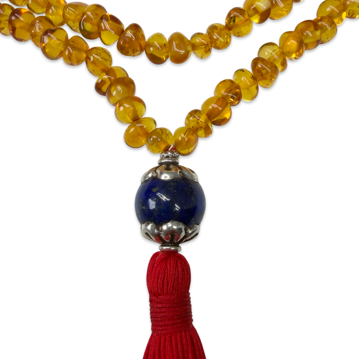 Halskette aus honigfarbigen Bernsteinen und silbergefasstem Lapis Lazuli