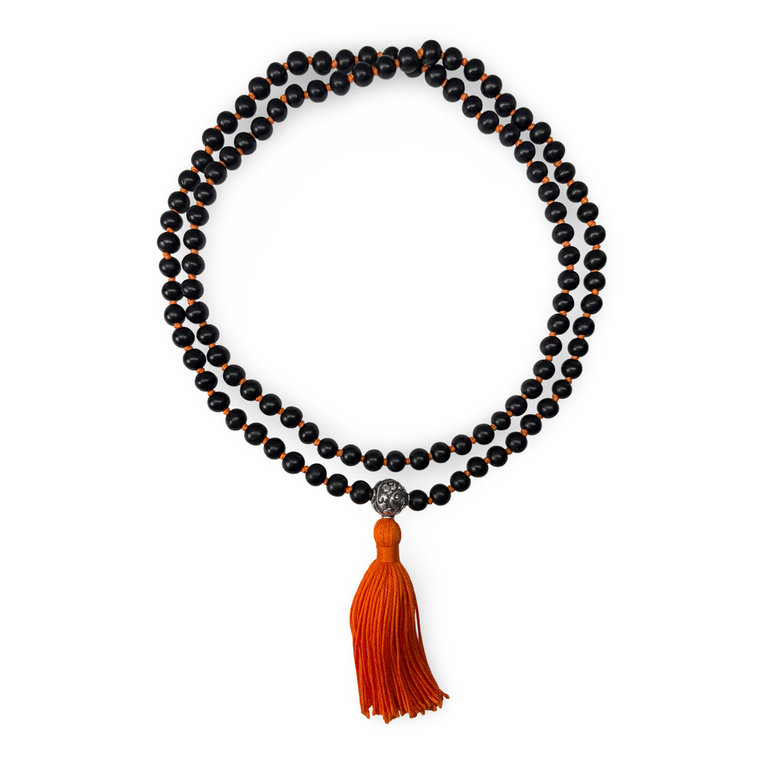 Rosenholz-Mala mit Silber-Guruperle und oranger Quaste