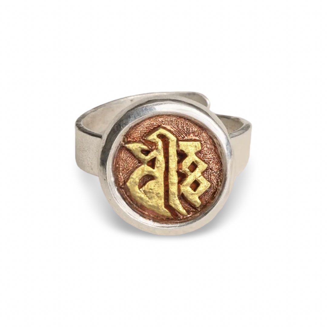 Ring mit Keimsilbe Dhih, feuervergoldet · CHARU × Khyenle