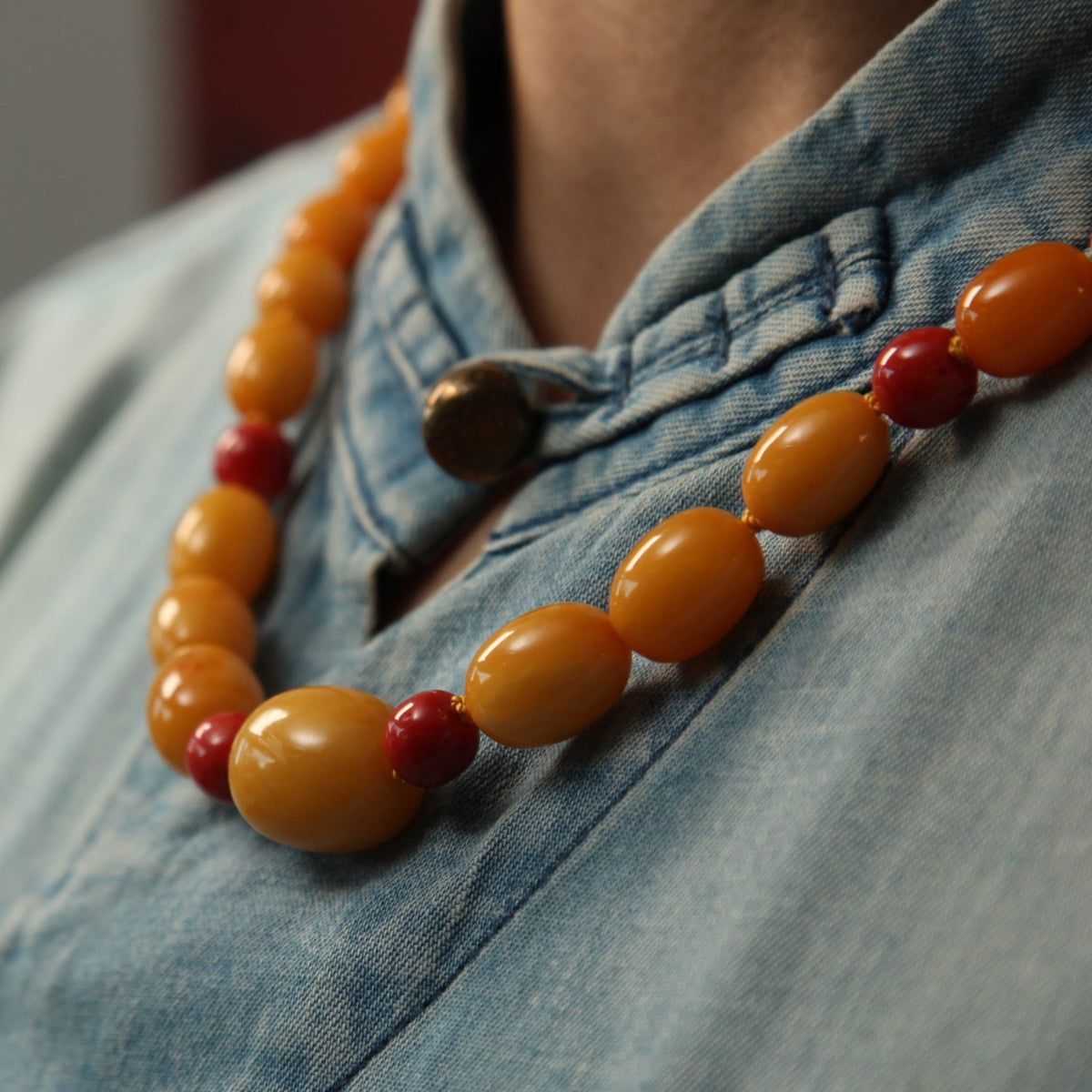 Alte Butterscotch Bernstein - Kette mit Korallen - Perlen - Atelier Tibet