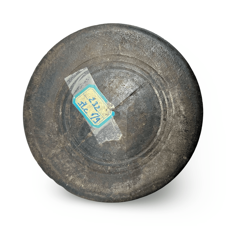 Altes gedrechseltes Gefäss aus Nepal mit tiefer Patina - Atelier Tibet