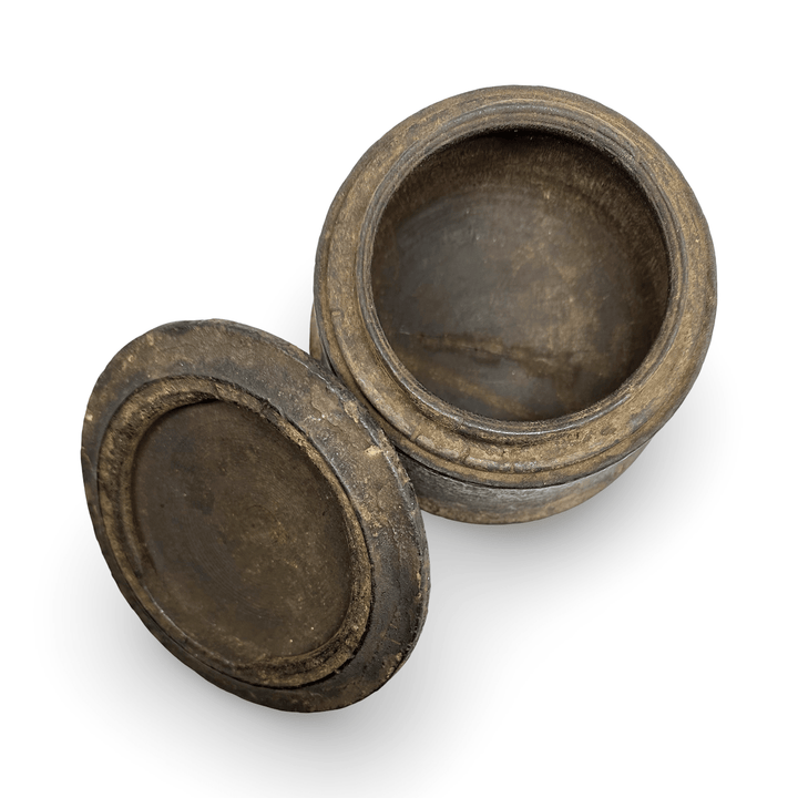 Altes gedrechseltes Gefäss aus Nepal mit tiefer Patina - Atelier Tibet